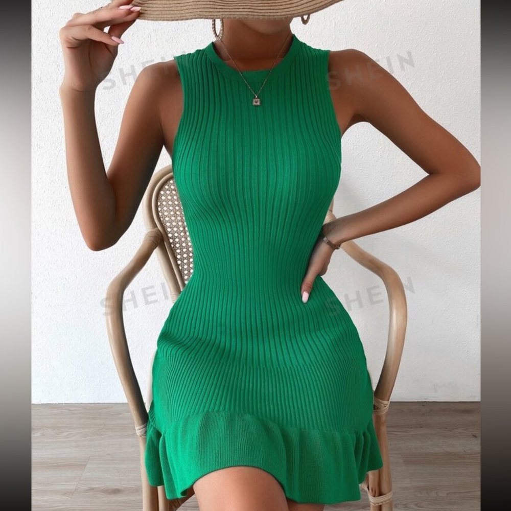 Cute Green Sleeveless Sweater dress
